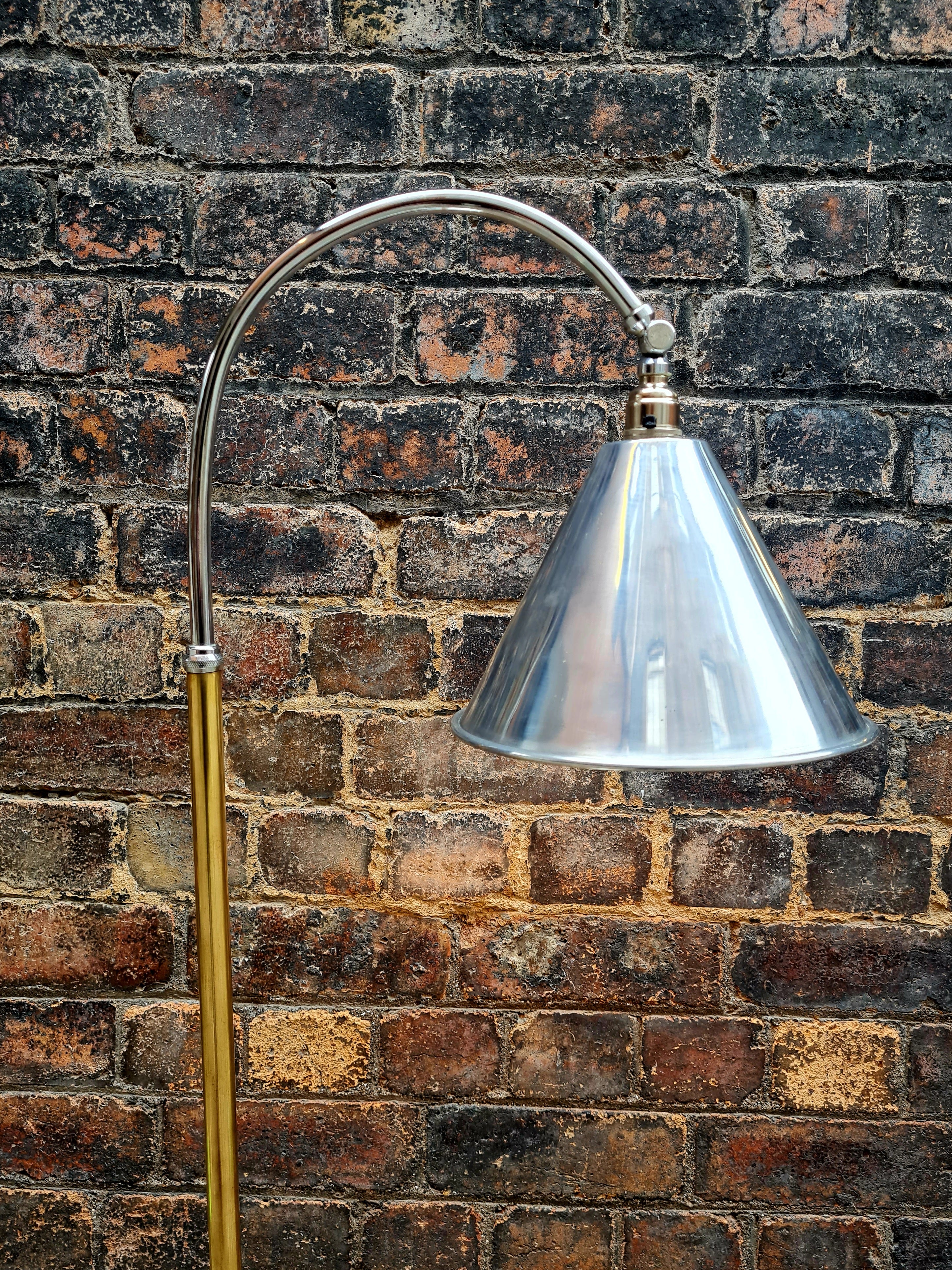 Vintage mid-century italian brass floor lamp – InglewoodDesign